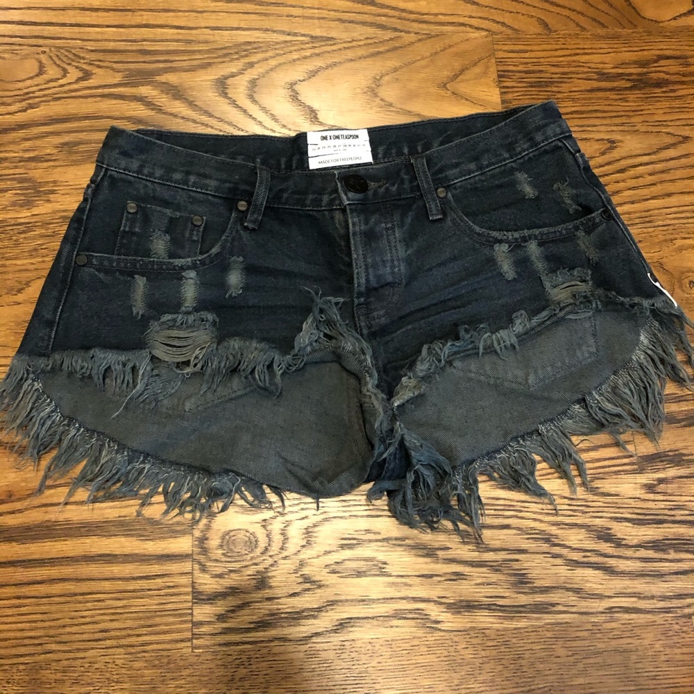 One Teaspoon Bonita’s Shorts 28